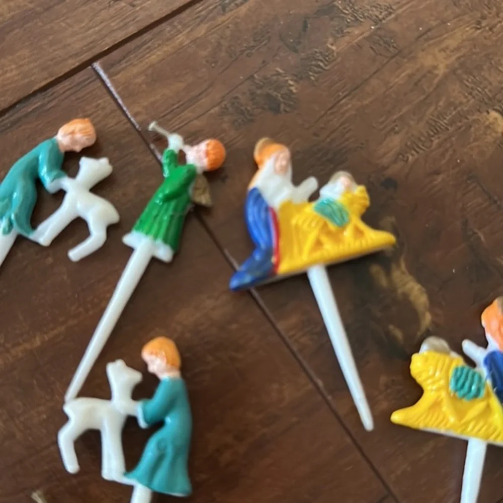 12 Vintage Christmas Baby Jesus Angels Cupcake Cake toppers‎ picks